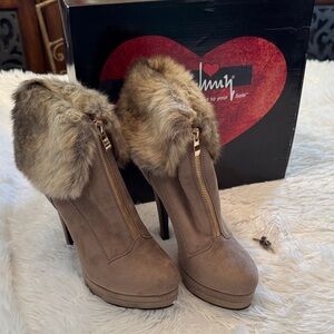 Luichiny Tan Fur-Trimmed Heeled Boots